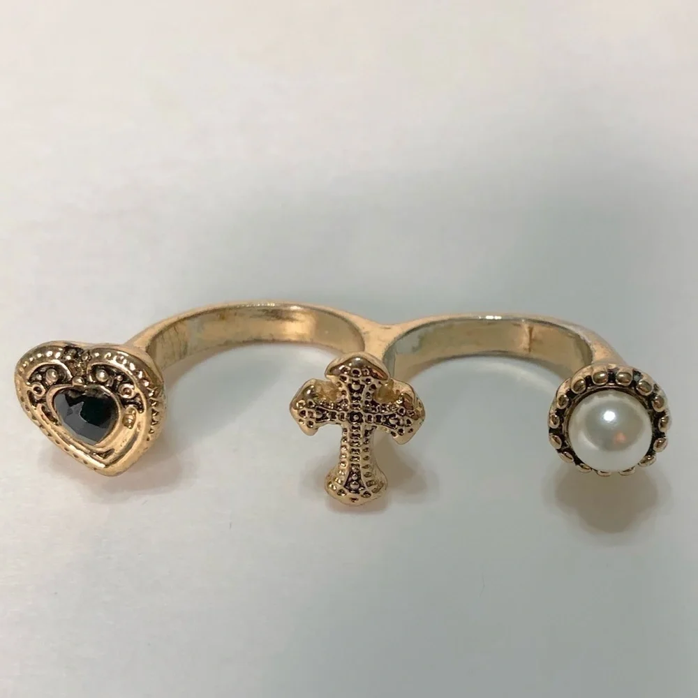 Forever 21 Double Pearl Heart Cross Ring​​